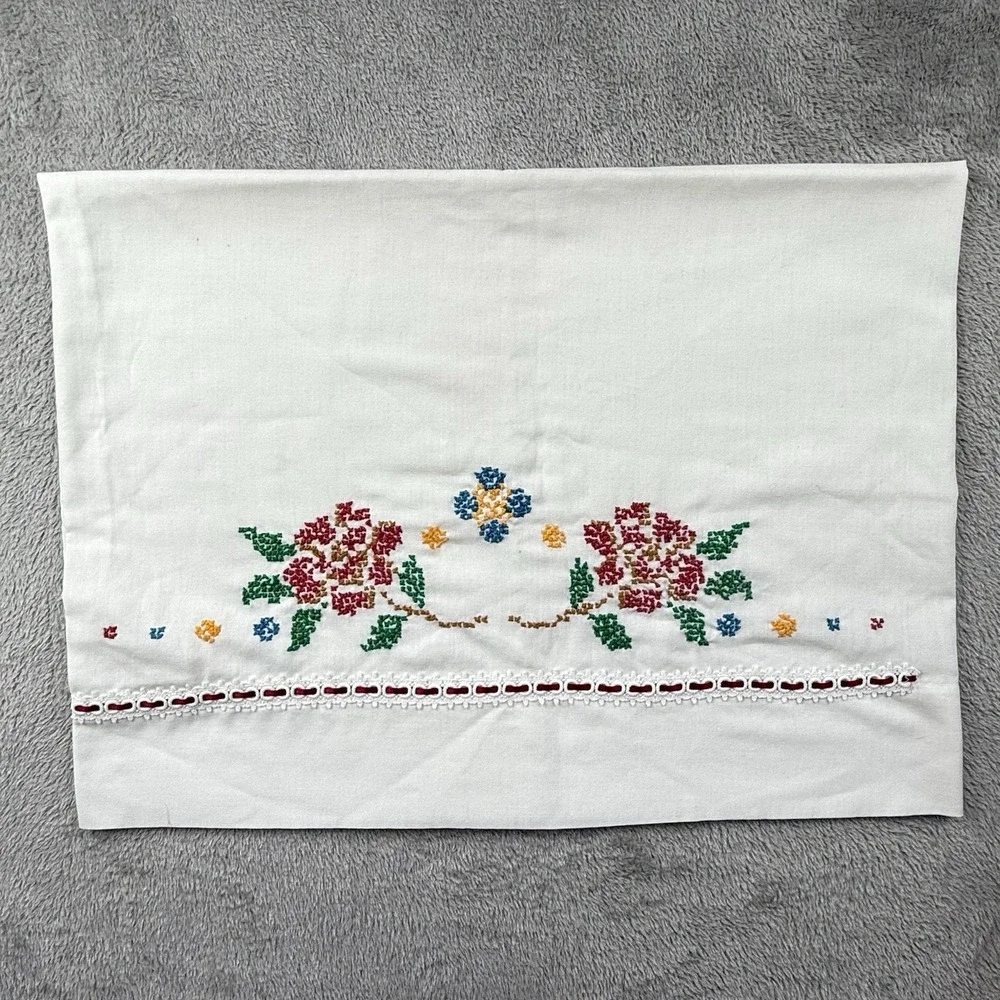 Handmade Vintage Embroidered White Pillowcase Red Roses Cross Stitch 20x29